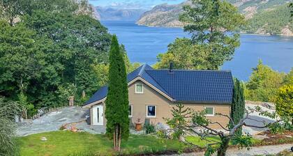 Amazing home in Forsand with WiFi