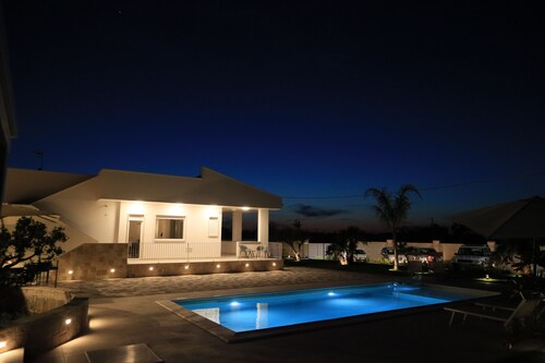 Malia Holiday Villa 5 km from Polignano a Mare