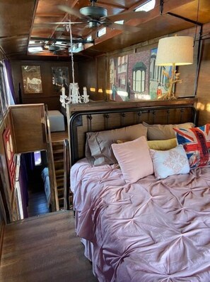 2 bedrooms, in-room safe, free WiFi, bed sheets