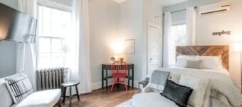 Welcome to Cozy Cottage: Relax. Explore. Retreat.