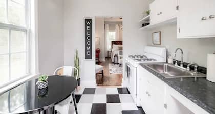 Welcome to Cozy Cottage: Relax. Explore. Retreat.