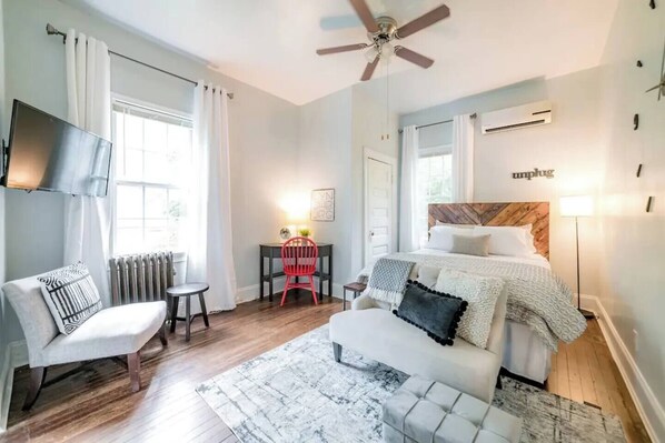 Desk, iron/ironing board, travel cot, WiFi