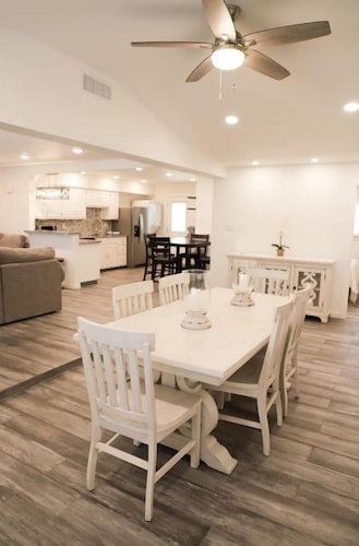 Charming Cozy Retreat Near Ft Bliss, Shopping & Restaurants