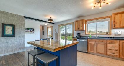 Family-Friendly Lander Home Rental: Yard, Patio!