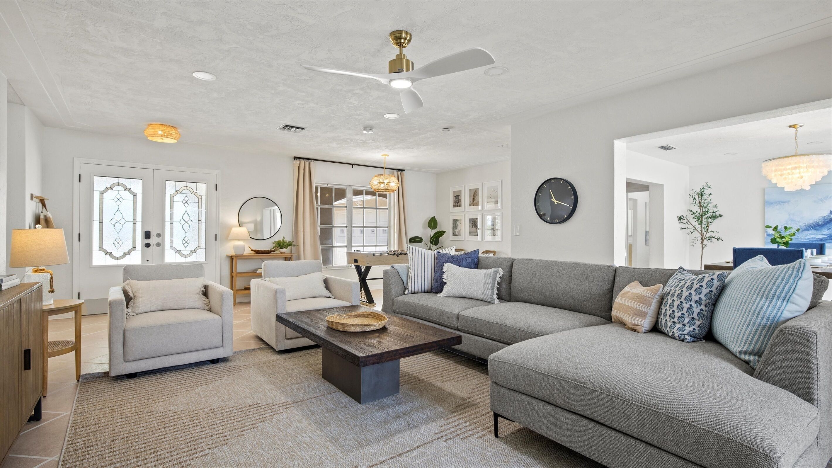 Smart-TV, fotballspill og bøker