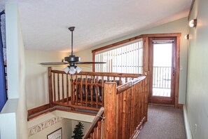 Interior - Suite 1 - Good Harbor (Glen Arbor)
