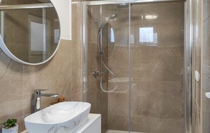 Shower - Amazing home in Sikovo (Sikovo)