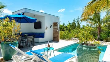 حمّام سباحة خارجي