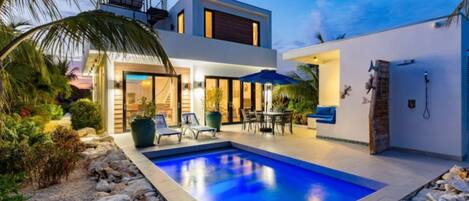 Fachada da propriedade