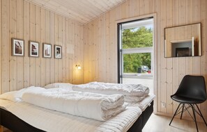 4 عدّة غرف نوم وسرير سفر وواي فاي مجانًا