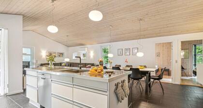Lovely home in Oksbøl with sauna