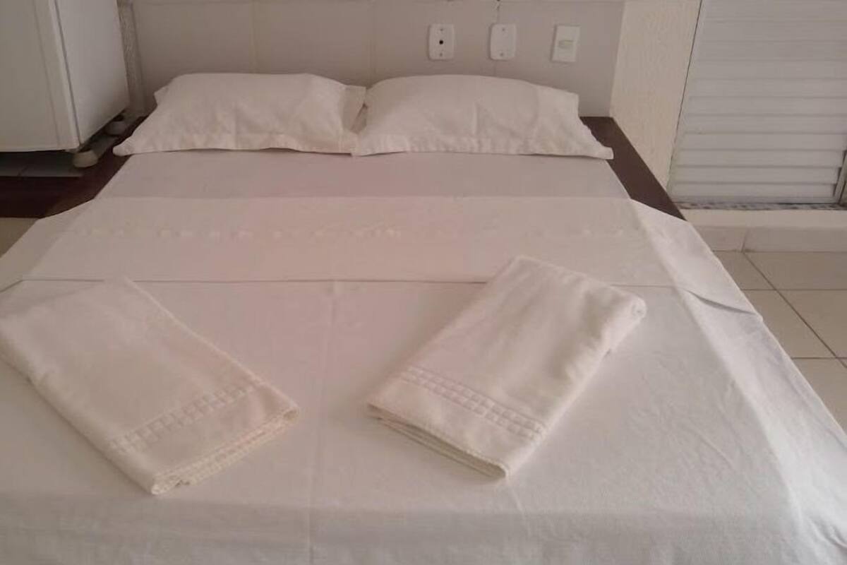 WiFi (free), bed sheets