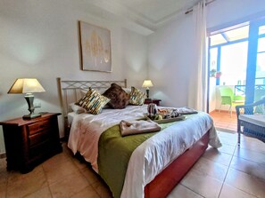 2 makuuhuonetta, silitysrauta/-lauta, ilmainen Wi-Fi, vuodevaatteet