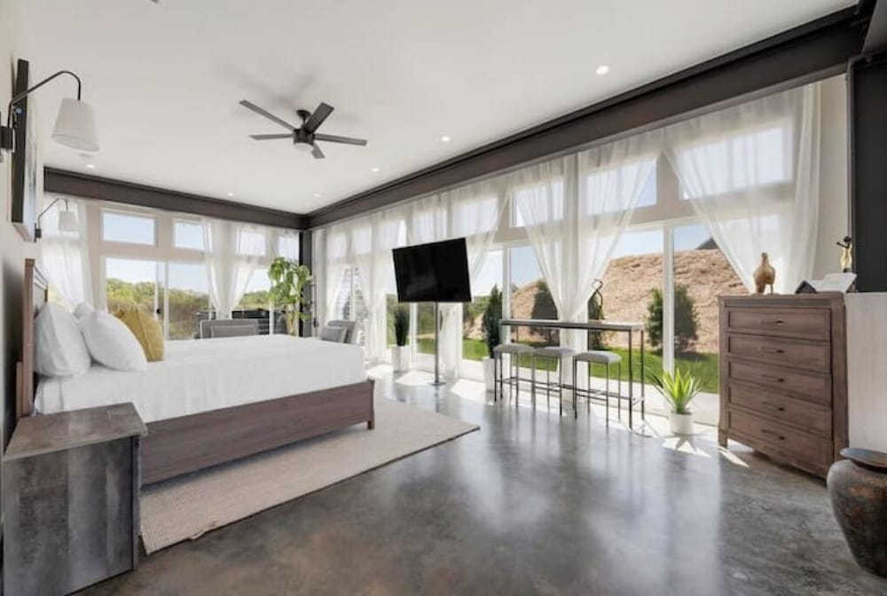 The Glass House Hocking Hills Hocking County Vrbo