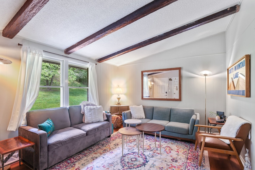 Lakefront Condo W/ Boat Launch! 20 Min To Smith Mtn Lake State Park! - Smith Mountain Lake, VA