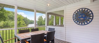 Lakefront Condo w/ Boat Launch! 20 Min to Smith Mtn Lake State Park!