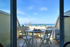 Outdoor dining - SE013 - Senigallia, one room apartment in the Piramidi residence (Senigallia)