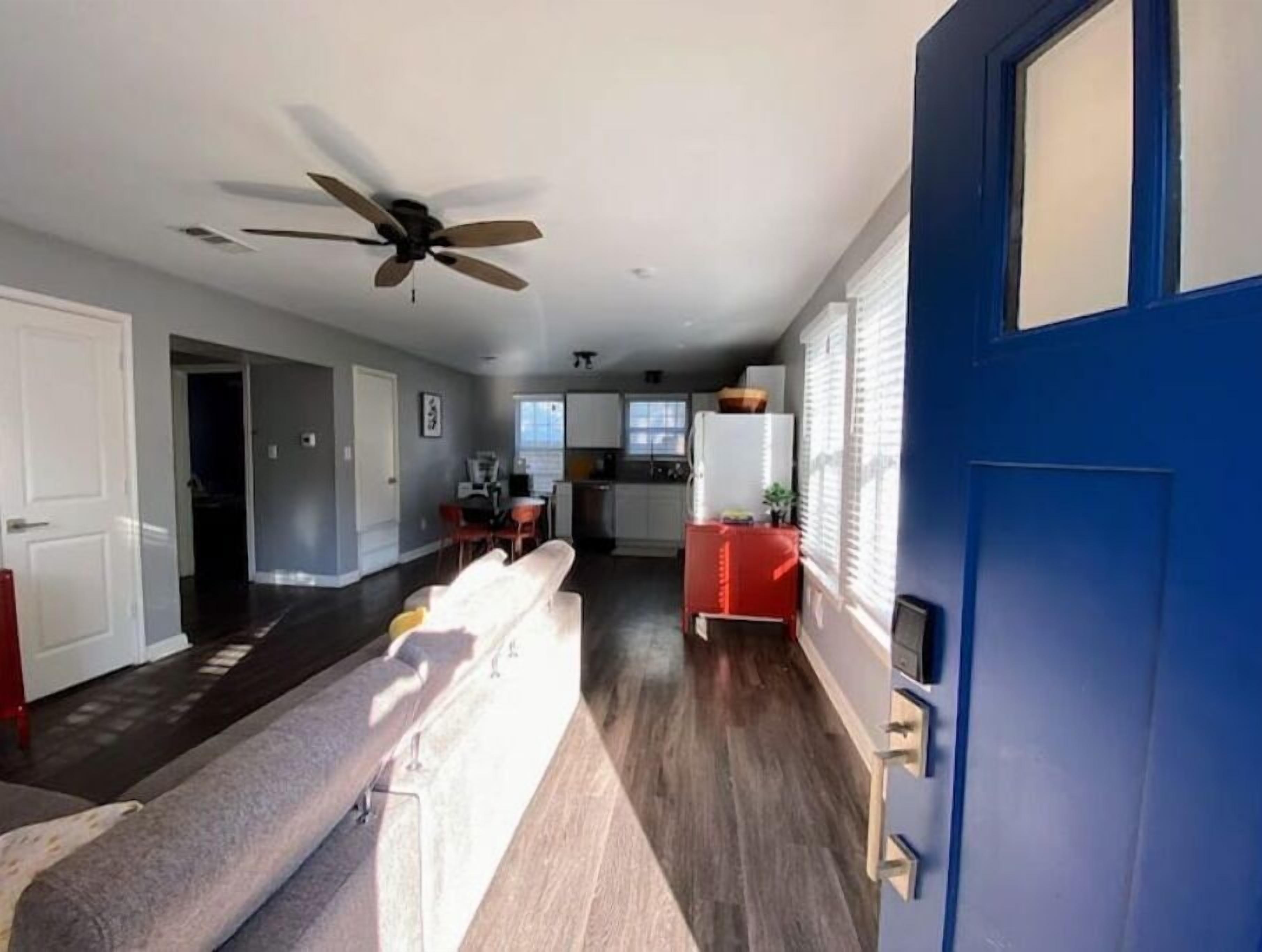 The Nest @ATX, cozy close 2 DT