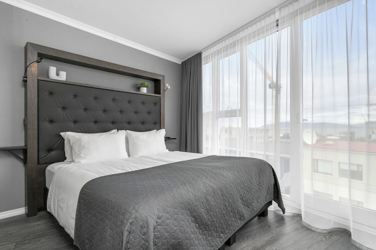Allergikerbettwaren, Minibar, Verdunkelungsvorhänge, kostenloses WLAN