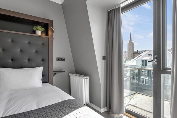 Standard Twin Room | Hypo-allergenic bedding, minibar, blackout curtains, free WiFi - Hotel Aska (Reykjavik)