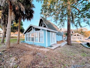 Exterior - Pumba's Place - FUN, Lake, Pool- NO Cleaning fees! (Clermont)