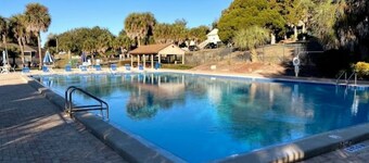 Lilac Loft- Lake, Pool, Pickle Ball, Disney & More