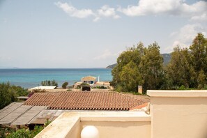 Property grounds - GuestHost - Baccu Mandara Sea View Modern Villa with Parking! (Maracalagonis)