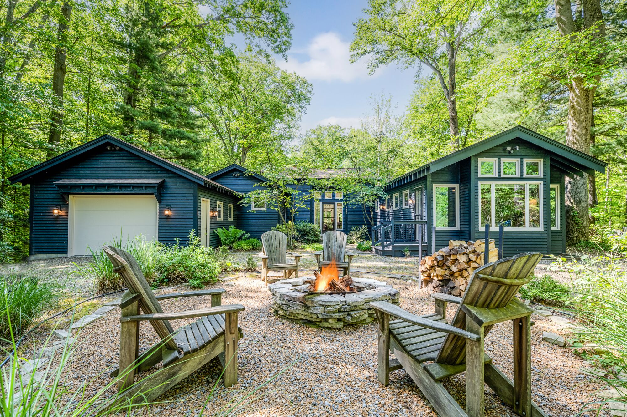 White Oak Retreat - Sleeps 10 with inground pool/hot tub in the heart of Harbert