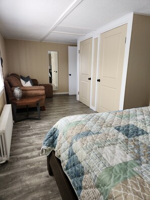 4 bedrooms, iron/ironing board, WiFi, bed sheets - Onset beach (Wareham)