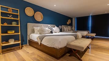 Luxe appartement, balkon | 1 slaapkamer, luxe beddengoed, een kluis op de kamer, een laptopwerkplek