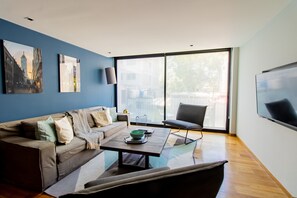 Appartement Luxe, balcon | Coin séjour