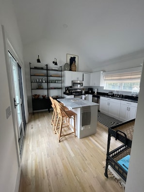 Fridge, microwave, oven, stovetop - Watermill Farm Views Offer Great Spot For Family (Water Mill)