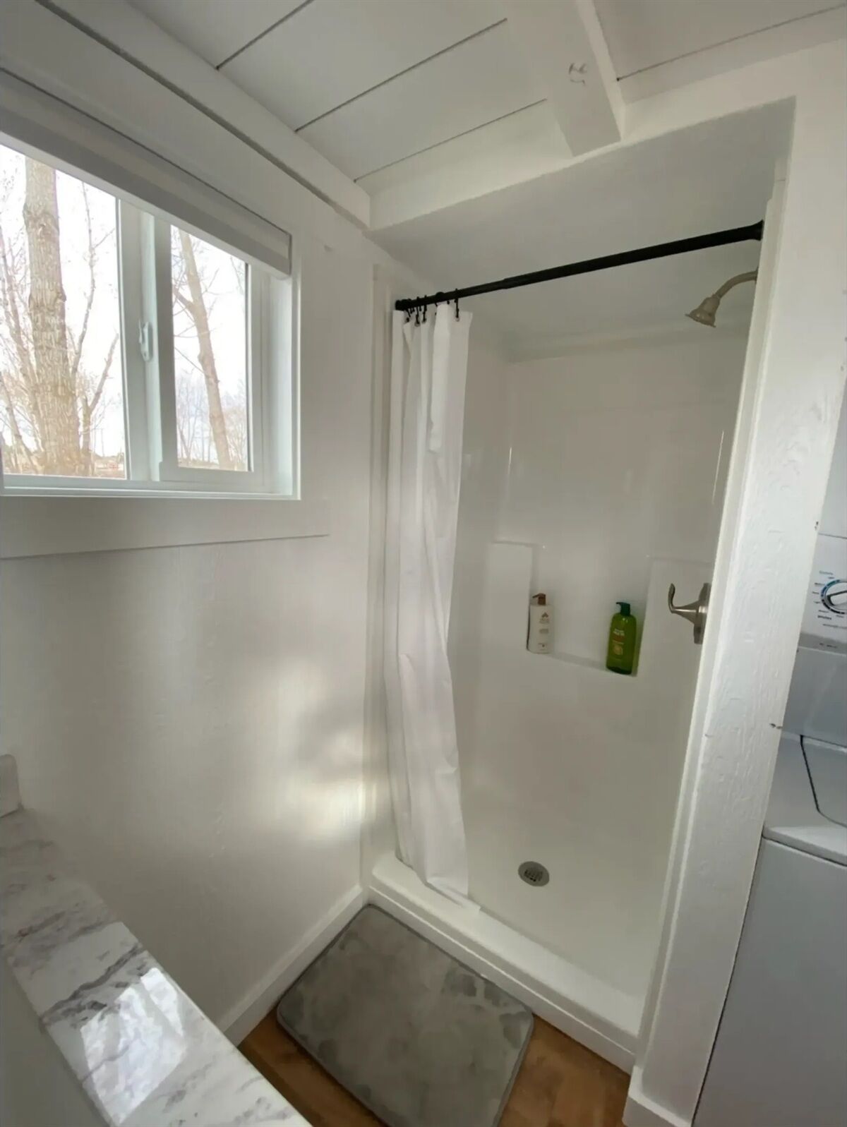 Shower, towels