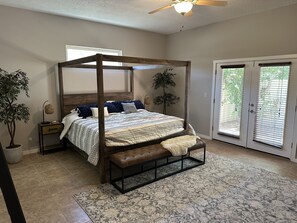 3 bedrooms, iron/ironing board, free WiFi, bed sheets - Stunning Albuquerque Adobe house mins from NETFLIX studio (Albuquerque)