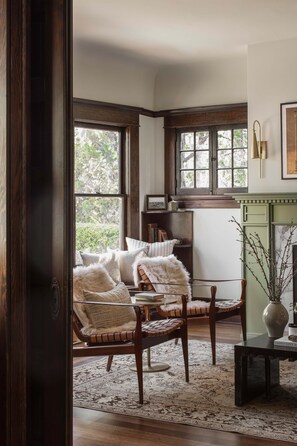 Living room - The Craft House Inn (Santa Barbara)