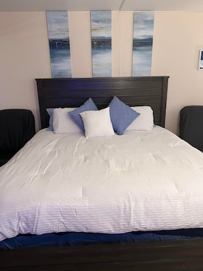 1 bedroom, free WiFi, bed sheets