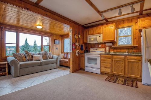 Curley Cabin - Mountain & Lake views