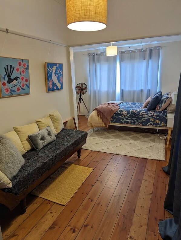 3 bedrooms, desk, iron/ironing board, free WiFi