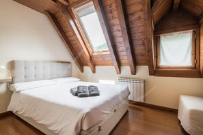 3 bedrooms, iron/ironing board, internet