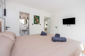 4 Schlafzimmer, Bügeleisen/Bügelbrett, kostenloses WLAN, Bettwäsche