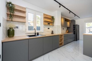 Fridge, microwave, oven, dishwasher