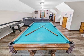 Games room - Enjoy 1.3 wooded acres and location to amenities Holly Lake has to offer.   (Holly Lake Ranch)