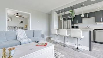 Smart TV, Netflix, streaming services