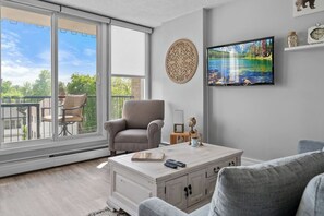 TV, Netflix, streaming services, offices