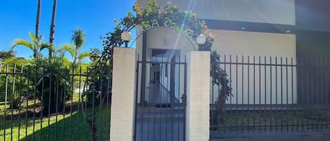 Enceinte de lâhĂ©bergement