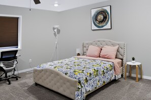 2 bedrooms, desk, iron/ironing board, free WiFi