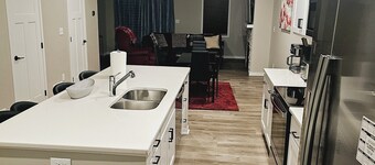 Completely Modern Furnished Private House Near Mayo Clinic