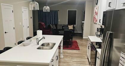 Completely Modern Furnished Private House Near Mayo Clinic