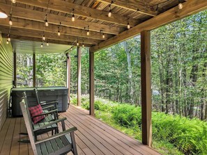 Terrace/patio - Serene & Fun Family Gem ~ Hot Tub & Theater Room! (Gouldsboro)