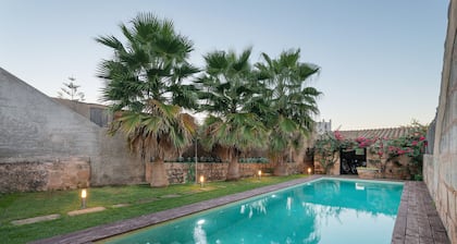 CAN SERRAL - Villa with private swimming pool and free WIFI